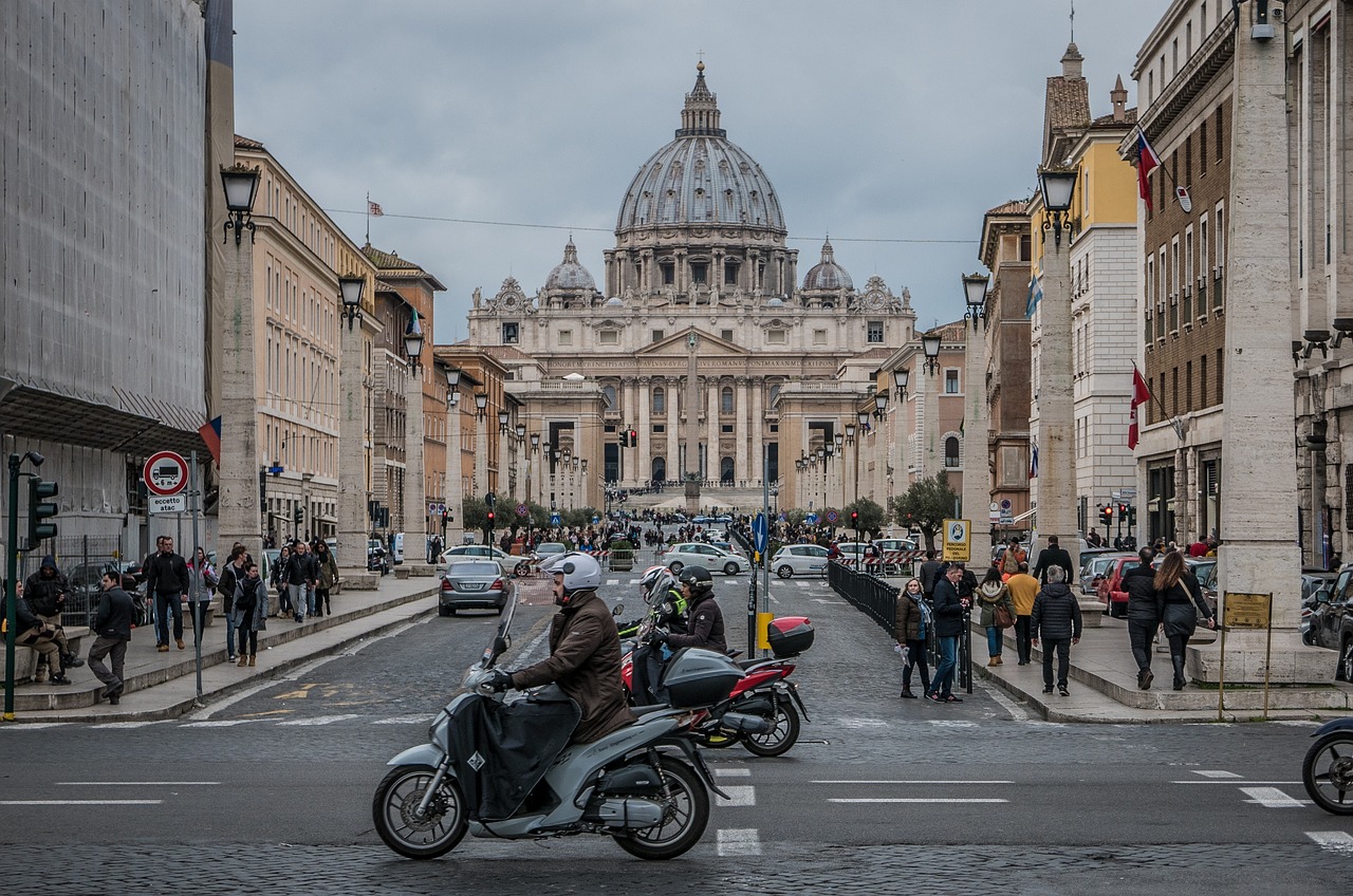 5 hot destinations to vacation in summer 2024